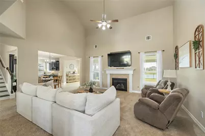 9730 Suffolk Downs Drive, Mont Belvieu, TX 77523 - Photo 7