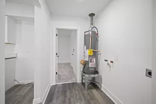 5874 Belneath St, Houston, TX 77033 - Photo 7