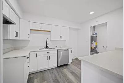 5874 Belneath Street, Houston, TX 77033 - Photo 5