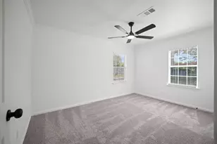 5874 Belneath St, Houston, TX 77033 - Photo 13