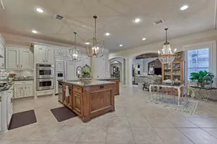 27 Knightsgate Circle, The Woodlands, TX 77382 - Photo 11