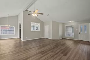 8406 Woodland Willows Dr, Houston, TX 77083 - Photo 7