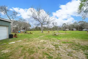 2930 W Shane St, Alvin, TX 77511 - Photo 5