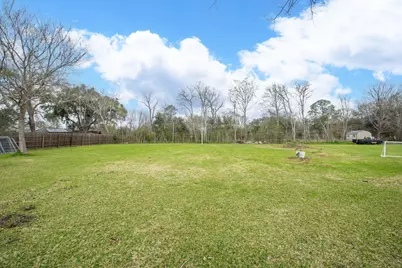 2930 W Shane Street, Alvin, TX 77511 - Photo 17