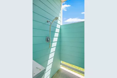 122 Ocean View Drive, Crystal Beach, TX 77650 - Photo 33