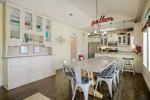 122 Ocean View Dr, Crystal Beach, TX 77650 - Photo 7