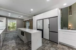 1002 Amesbury Ct, Huntsville, TX 77340 - Photo 7