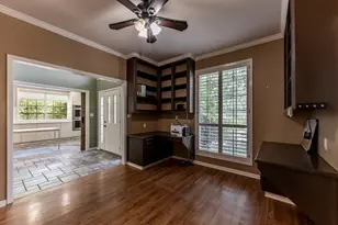 1002 Amesbury Ct, Huntsville, TX 77340 - Photo 9