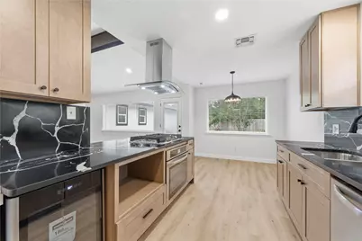 9607 Kemp Forest Drive, Houston, TX 77080 - Photo 11