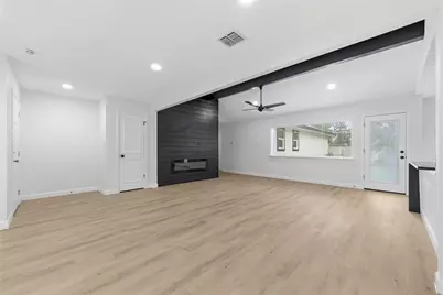 9607 Kemp Forest Drive, Houston, TX 77080 - Photo 5