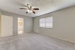 9915 Towne Tower Ln, Sugar Land, TX 77498 - Photo 19