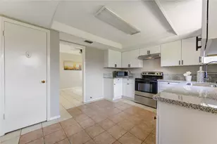 9915 Towne Tower Ln, Sugar Land, TX 77498 - Photo 7