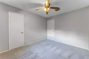 9915 Towne Tower Ln, Sugar Land, TX 77498 - Photo 15