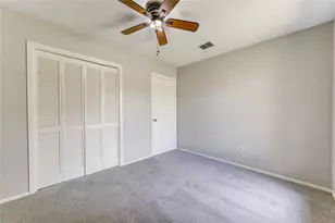 9915 Towne Tower Ln, Sugar Land, TX 77498 - Photo 11