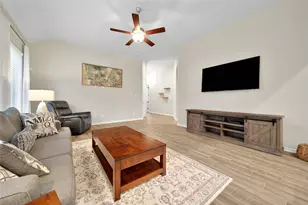 10235 Bayou Oaks Dr, Conroe, TX 77385 - Photo 11