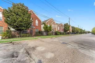 1755 Aden Dr, Houston, TX 77003 - Photo 3