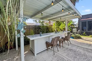 3814 Ursuline St, Galveston, TX 77550 - Photo 5