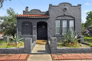 3814 Ursuline St, Galveston, TX 77550 - Photo 1