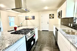 10 Gulf Ln, Galveston, TX 77550 - Photo 5