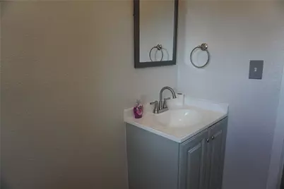8418 Colonial Lane Lane, Houston, TX 77051 - Photo 9