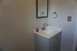 8418 Colonial Ln Ln, Houston, TX 77051 - Photo 9