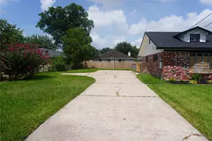 8418 Colonial Ln Ln, Houston, TX 77051 - Photo 27