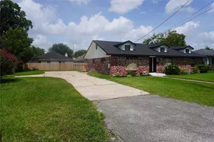 8418 Colonial Ln Ln, Houston, TX 77051 - Photo 21