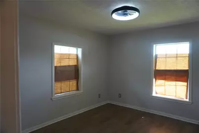 8418 Colonial Lane Lane, Houston, TX 77051 - Photo 13