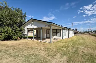 703 W 4th St, Freeport, TX 77541 - Photo 23