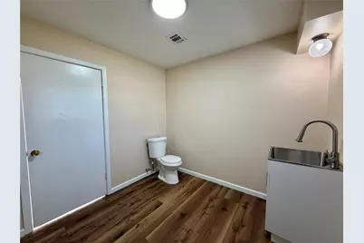 703 W 4th Street, Freeport, TX 77541 - Photo 9