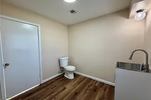 703 W 4th St, Freeport, TX 77541 - Photo 9