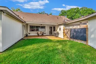 18623 Prince William Ln, Houston, TX 77058 - Photo 43