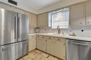 18623 Prince William Ln, Houston, TX 77058 - Photo 11