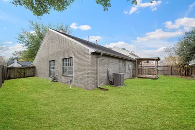 10138 Prospect Hill Drive, Houston, TX 77064 - Photo 27