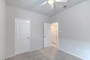 16887 Pink Wintergreen Dr, Conroe, TX 77385 - Photo 35