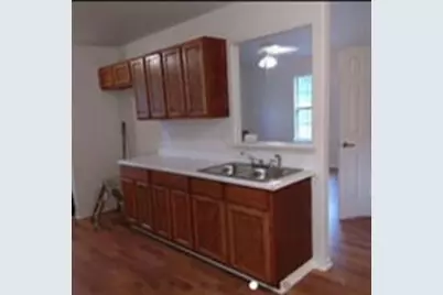 1131 W Front Street, Sealy, TX 77474 - Photo 11