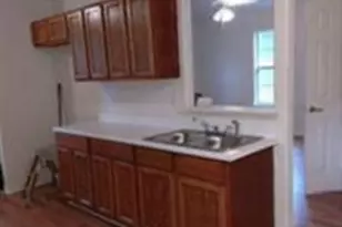 1131 W Front St, Sealy, TX 77474 - Photo 11