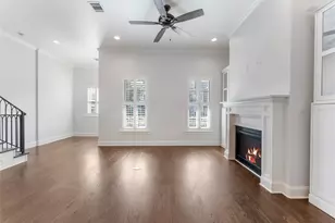 247 Green Blvd, Shenandoah, TX 77384 - Photo 5