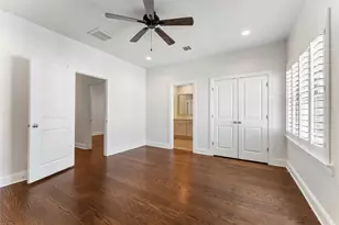 247 Green Blvd, Shenandoah, TX 77384 - Photo 41