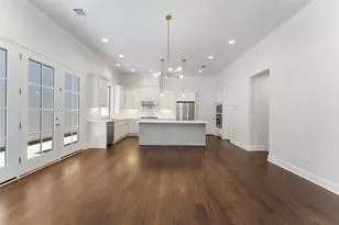 247 Green Blvd, Shenandoah, TX 77384 - Photo 27