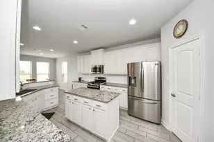 10154 N Whimbrel Cir, Conroe, TX 77385 - Photo 9