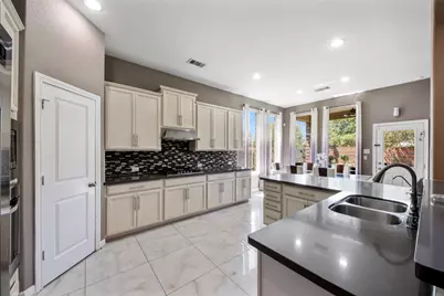9611 Lost Woods Drive, Richmond, TX 77406 - Photo 13