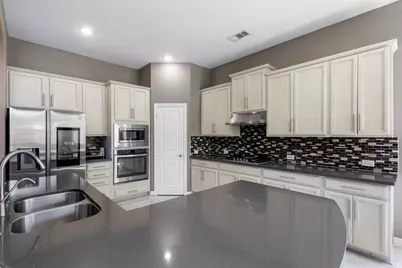 9611 Lost Woods Drive, Richmond, TX 77406 - Photo 15