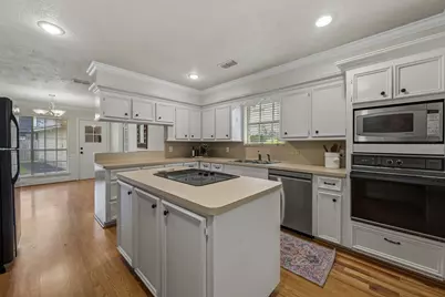 6415 Wimbledon Villas Drive, Spring, TX 77379 - Photo 13