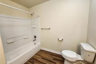 2402 14th Ave N, Texas City, TX 77590 - Photo 7