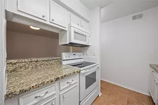 3131 Cummins St, Houston, TX 77027 - Photo 13
