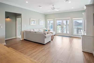 973 Sea Breeze, Crystal Beach, TX 77650 - Photo 15
