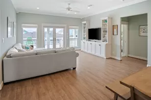 973 Sea Breeze, Crystal Beach, TX 77650 - Photo 15