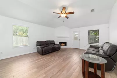 13605 Trail Meadow Lane, Rosharon, TX 77583 - Photo 9
