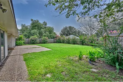 687 Bending Oaks Drive, Bellville, TX 77418 - Photo 25